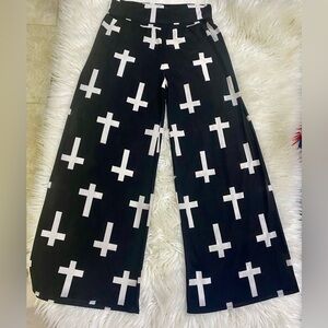 Black pants with cross print and Yoga fold over waist